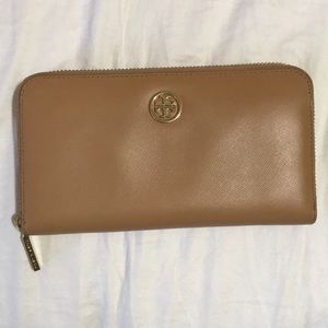 Tory Burch Zip Around Wallet